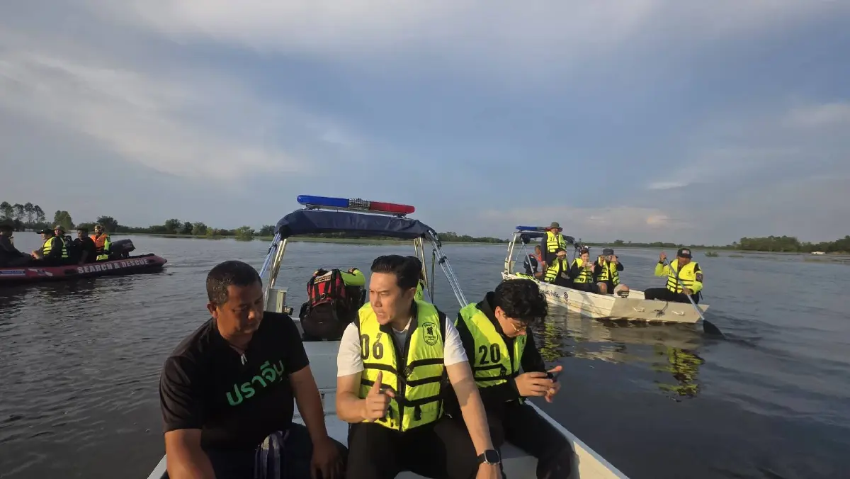 "วราวุธ" สั่งทีม "ท็อปกัน" ลุยน้ำท่วมจัดการต้นตอคราบน้ำมันปนเปื้อนน้ำท่วม