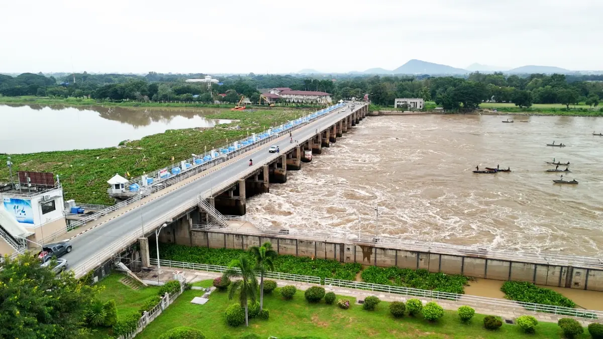 ชัยนาทอ่วม! ท้ายเขื่อนเจ้าพระยาจม 6 ตำบล เดือดร้อนกว่า 4,500 ครัวเรือน สั่งปิด รร.5 แห่ง