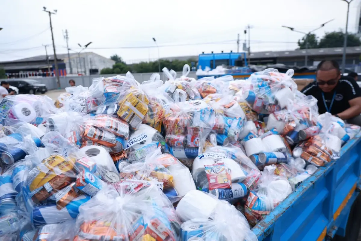 สรรเพชญ ผนึกการท่าเรือฯ-เอกชน มอบถุงยังชีพช่วยน้ำท่วมกาญจนบุรี