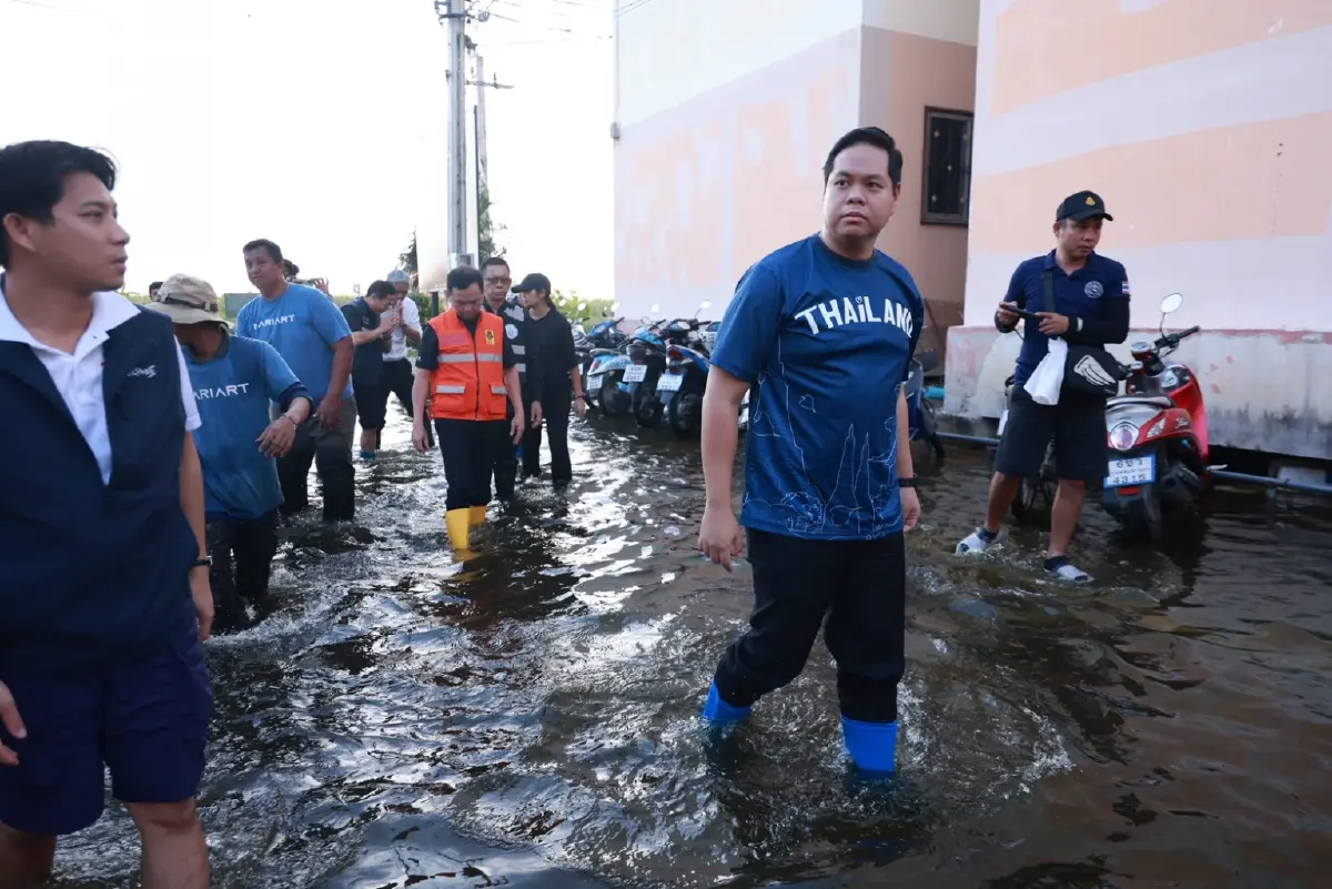 นายสรรเพชญ บุญญามณี รัฐมนตรีช่วยว่าการกระทรวงคมนาคม