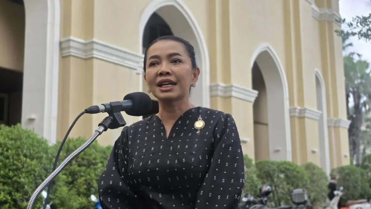 “สุขสมรวย” อวยพรกลับ “ไอซ์ รักชนก” ถือว่าเจ๊ากัน แจงจ่อฟ้อง “ทนายอั๋น” เรื่องใหม่ ไม่หวั่นศึกซักฟอก ยันไม่ต้องติว พร้อมชี้แจงทุกประเด็น!