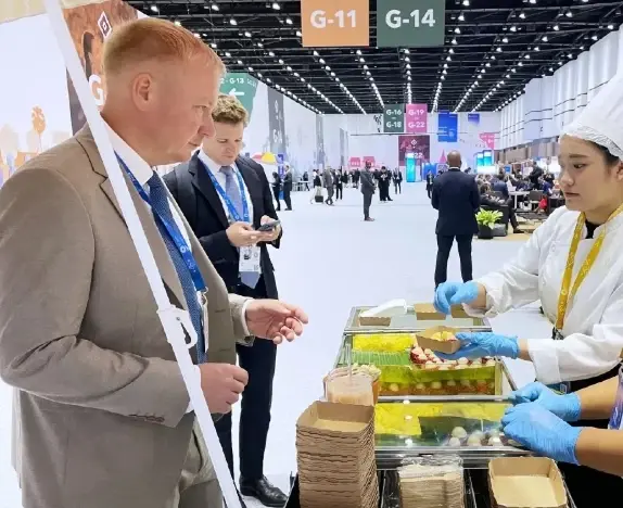 “ผลไม้รถเข็น” เสน่ห์สตรีทฟู้ดไทย เรียกรอยยิ้ม เสิร์ฟความสดชื่น IMF-World Bank 2026