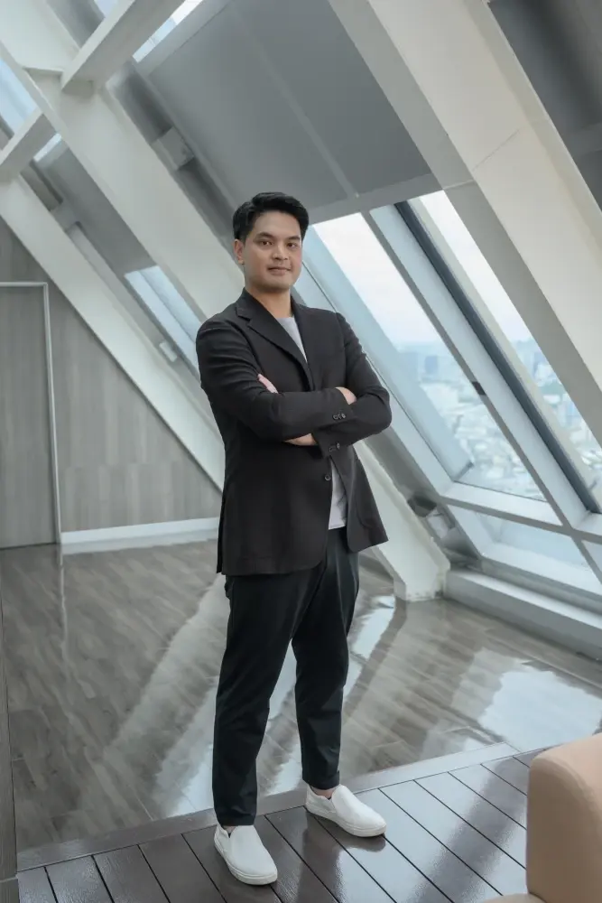 นายปกเขตร รัชกิจประการ นักธุรกิจ และประธานเจ้าหน้าที่บริหาร (CEO) ของบริษัท แม็กซ์บิท ดิจิทัล แอสเซท จำกัด (Maxbit) บุตรชายนายพิพัฒน์ รัชกิจประการ 
