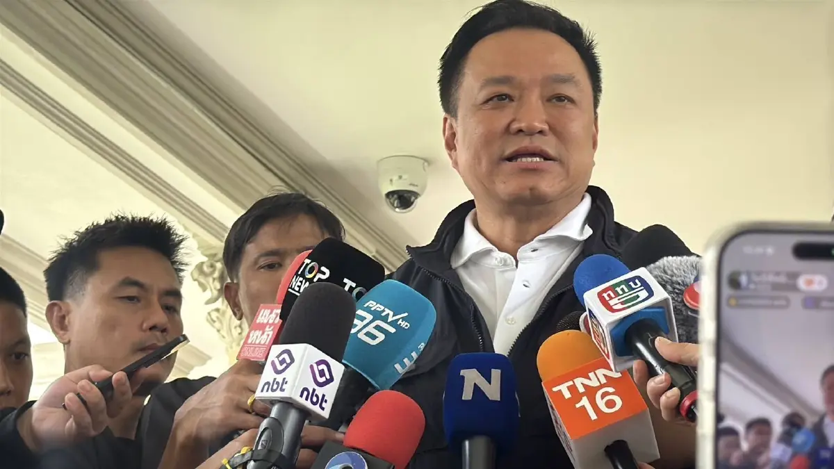 นายอนุทิน ชาญวีรกูล นายกรัฐมนตรีและรัฐมนตรีว่าการกระทรวงมหาดไทย