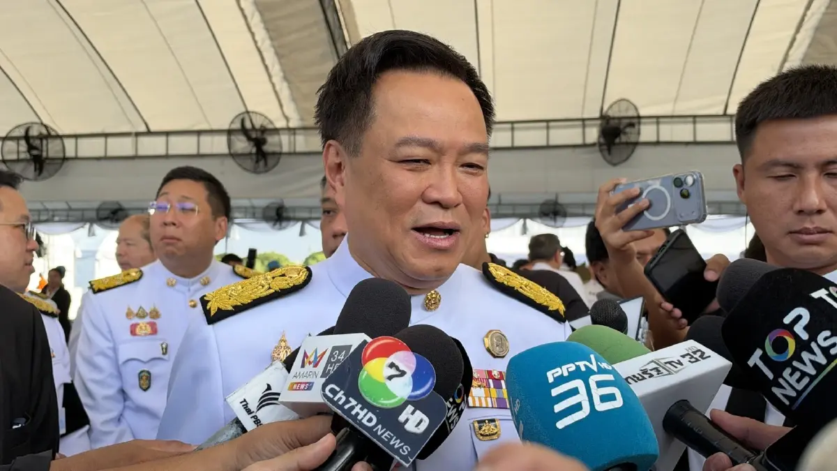 นายอนุทิน ชาญวีรกูล นายกรัฐมนตรีและรัฐมนตรีว่าการกระทรวงมหาดไทย 
