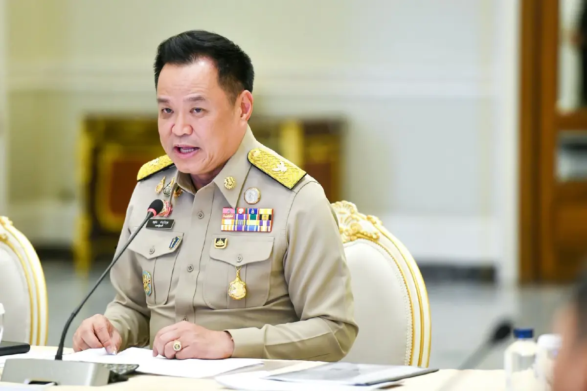 นายอนุทิน ชาญวีรกูล นายกรัฐมนตรี และ รมว.มหาดไทย 