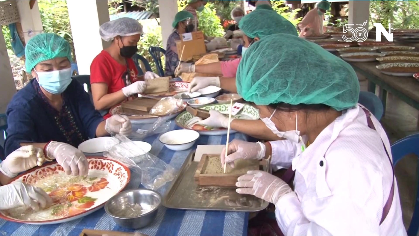 ชาววังเหนือรวมพลังปรุงยาสมุนไพรแจกฟรี-สร้างภูมิสู้โควิด-19