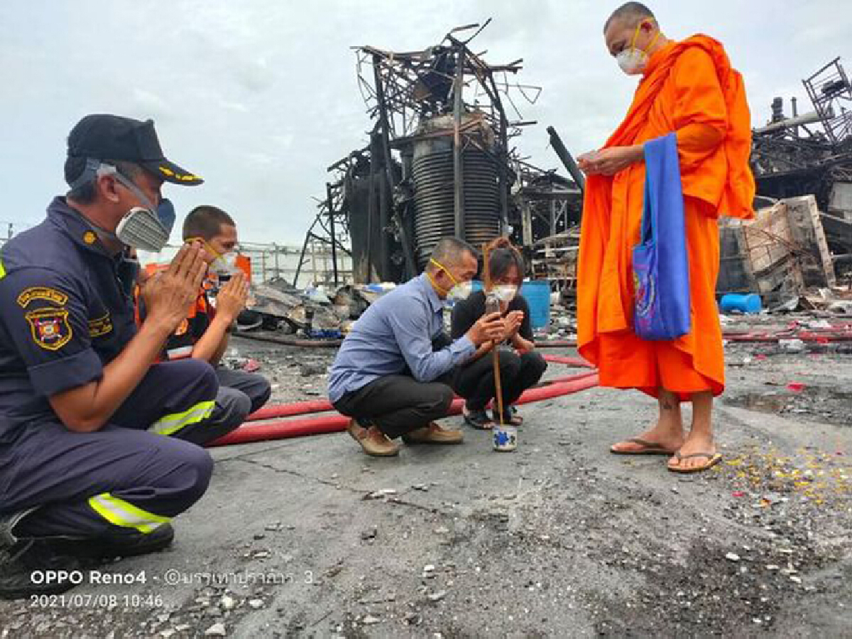 ญาตินิมนต์พระเชิญดวงวิญญาณ"น้องพอส"วีรบุรุษดับเพลิงท่ามกลางความโศกเศร้า