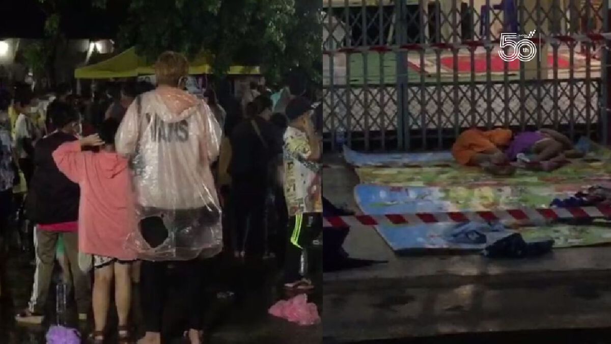 ภาพชินตา! ชาวบ้านกลุ่มเสี่ยงนอนตากฝนตบยุง จองคิวตรวจโควิดฟรี