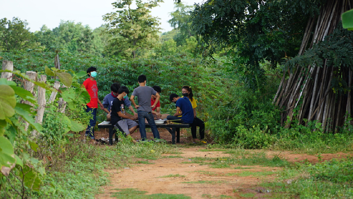 กักตัว14วันกลางไร่มันสำปะหลัง กลุ่มเสี่ยงแคมป์คนงาน