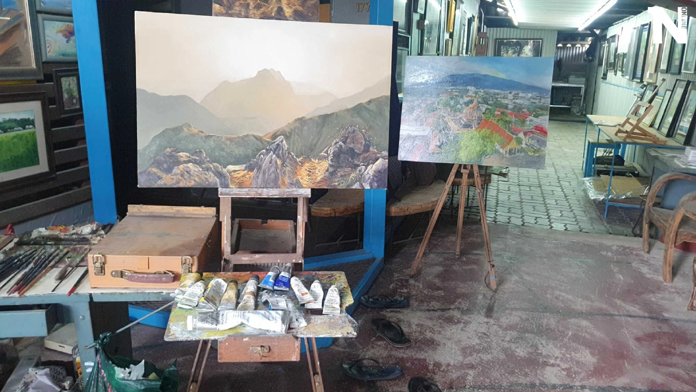 ศิลปินวาดภาพสีน้ำมัน“ดอยสูงของเชียงใหม่” หารายได้ฝ่าวิกฤติโควิด