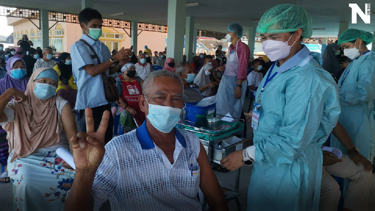 ฉีดวัคซีนเกาะปันหยีรับท่องเที่ยว "ภูเก็ตแซนด์บ๊อกซ์" ฉีดวัคซีนเกาะปันหยีรับท่องเที่ยว "ภูเก็ตแซนด์บ๊อกซ์"