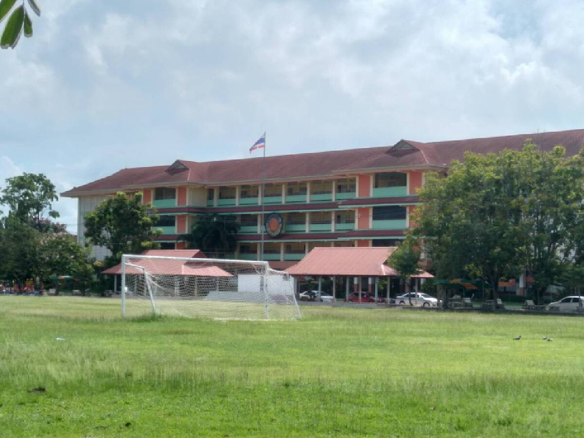 โควิดพุ่งต่อเนื่องขยายเวลาปิดโรงเรียนอีก 14 วัน เตรียมตั้งรพ.สนามเพิ่ม
