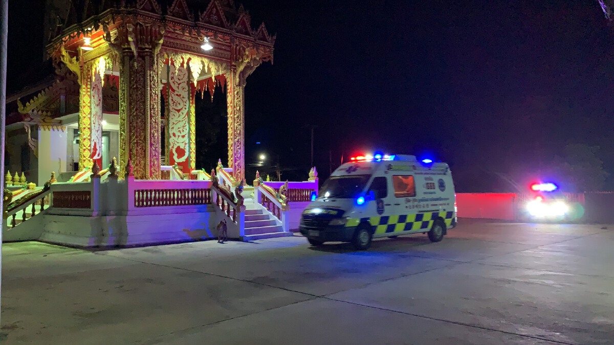 ศรีสะเกษนิมนต์พระสวดศพโควิด-19 ติดเชื้อเสียชีวิตรายที่ 9 เผากลางดึก