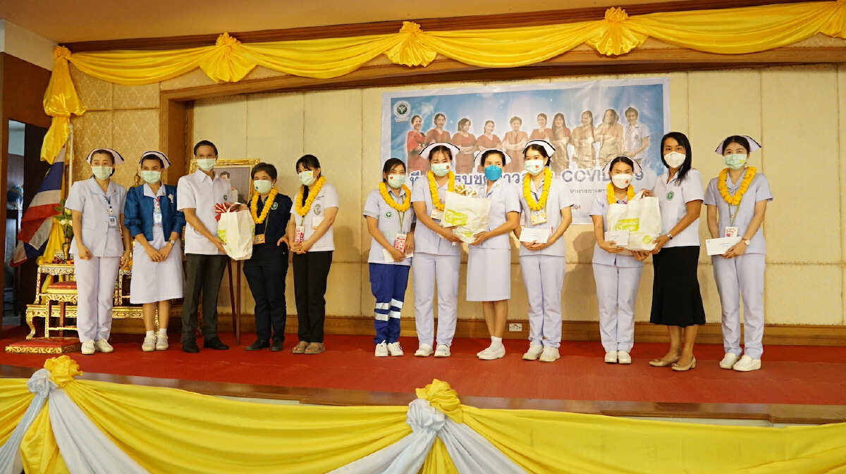 รพ.หนองคาย ส่งนักรบชุดขาว 9 คน ไปสนับสนุนภารกิจสู้โควิด