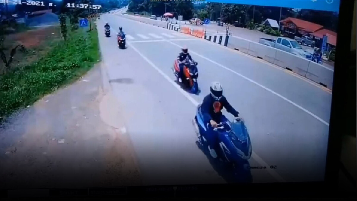เตรียมเอาผิดกลุ่มจยย.-ซิ่งย้อนศรหนีด่านตรวจ เตรียมเอาผิดกลุ่มจยย.-ซิ่งย้อนศรหนีด่านตรวจ