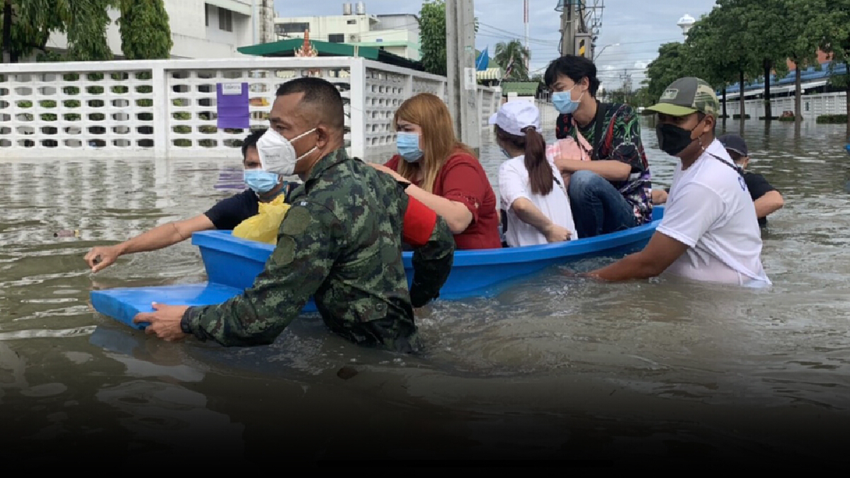 "บิ๊กป้อม" สั่งระดมกำลังช่วยชาวสมุทรปราการถูกน้ำท่วมโดยด่วน "บิ๊กป้อม" สั่งระดมกำลังช่วยชาวสมุทรปราการถูกน้ำท่วมโดยด่วน