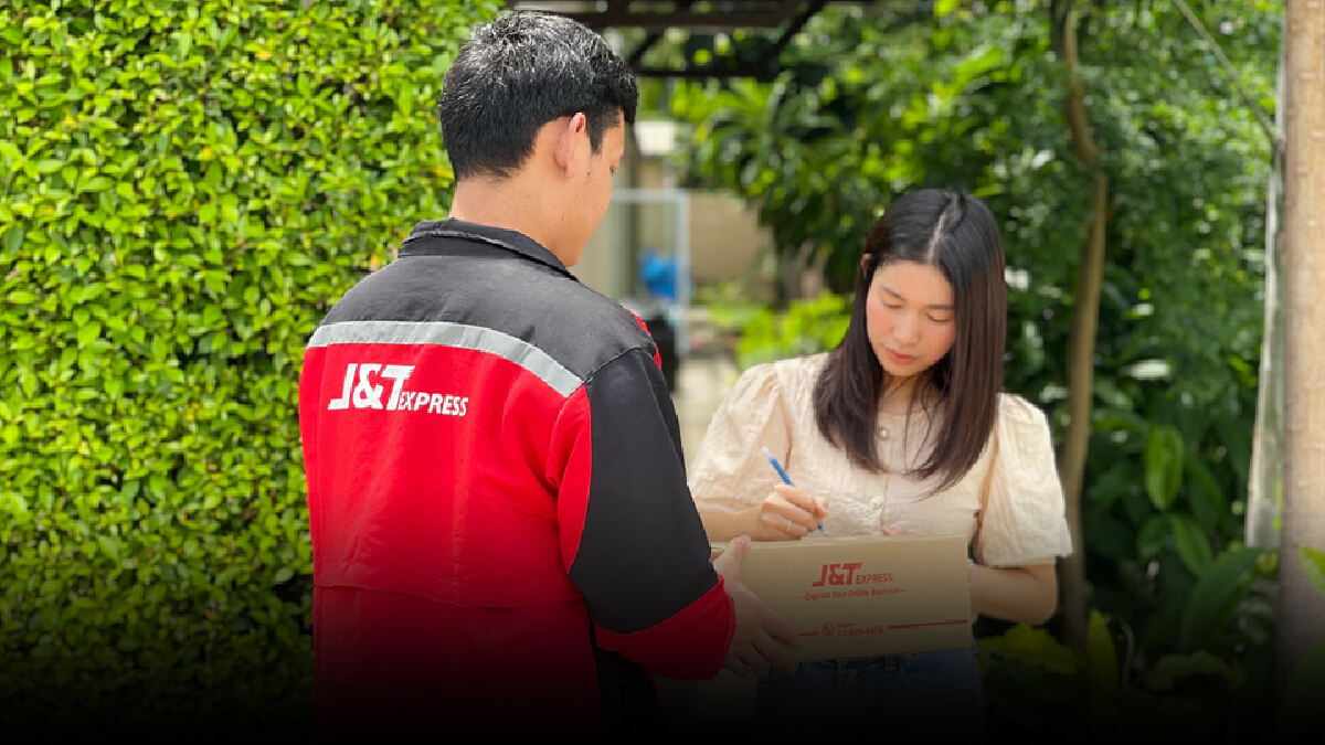 J&T Express หนุนรับอีคอมเมิร์ซโต หั่นค่าส่ง 1 กก. เหลือ 20 บาท J&T Express หนุนรับอีคอมเมิร์ซโต หั่นค่าส่ง 1 กก. เหลือ 20 บาท