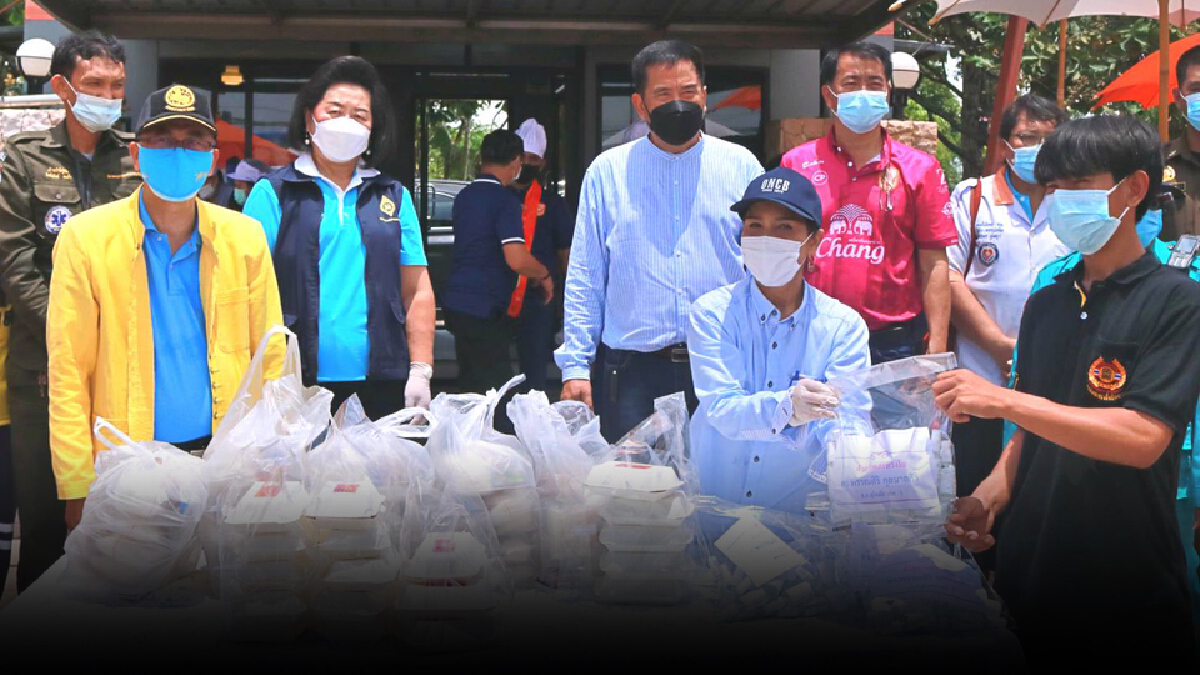 อดีต รมว.ทส. ตั้งครัวสุโขทัยไม่ทิ้งกัน ช่วยชาวบ้าน อดีต รมว.ทส. ตั้งครัวสุโขทัยไม่ทิ้งกัน ช่วยชาวบ้าน