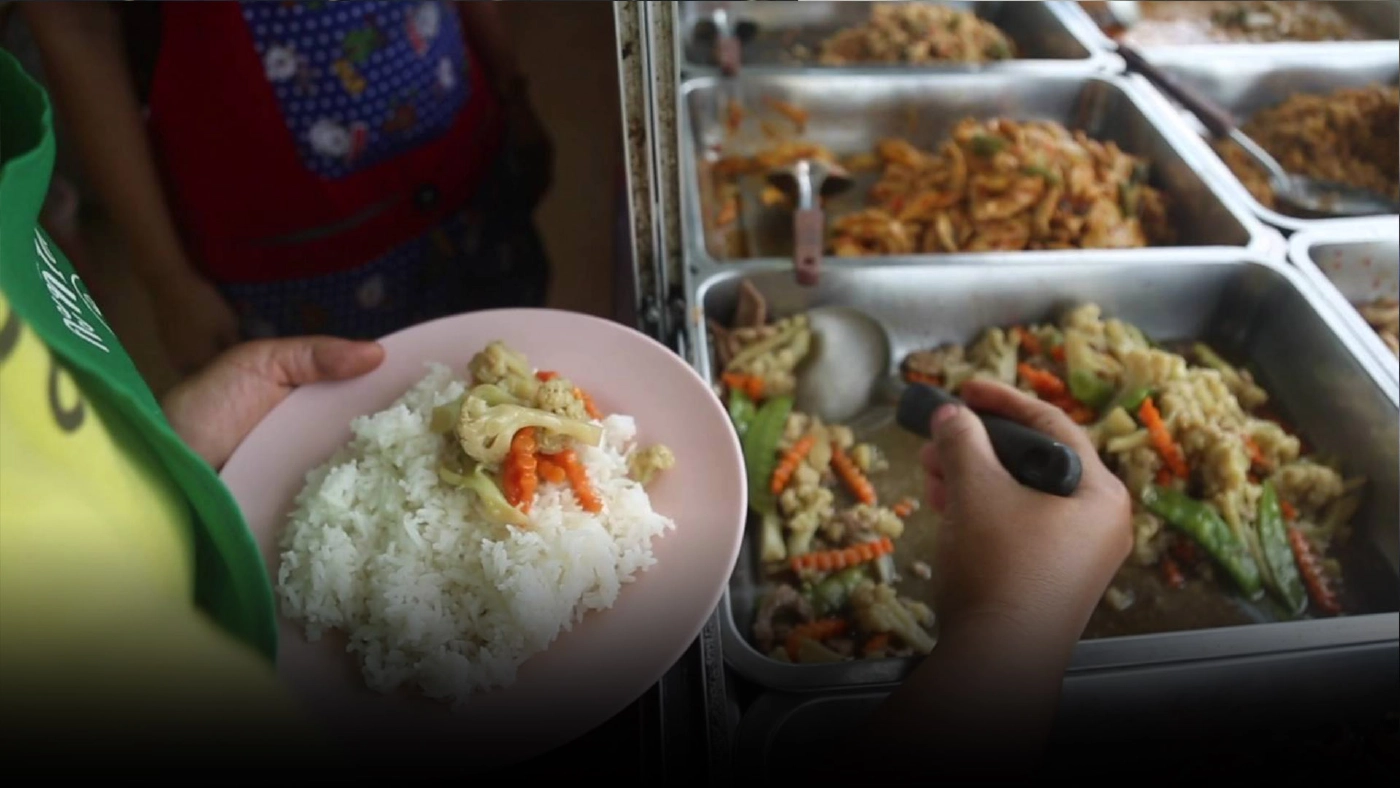 อิ่มอร่อยร้านข้าวแกง 30 หม้อ-ครึ่งวันหมด