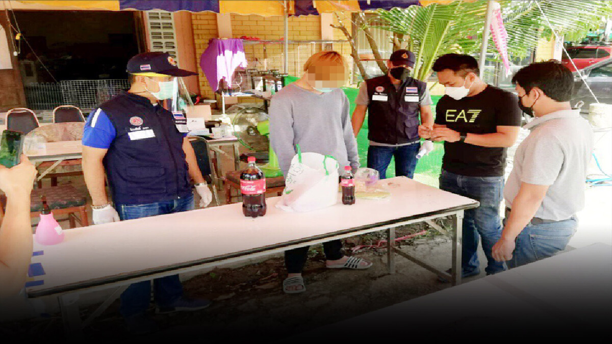 รวบหนุ่มกักตัว-ซ่อนกัญชาในโรตีสายไหม รวบหนุ่มกักตัว-ซ่อนกัญชาในโรตีสายไหม