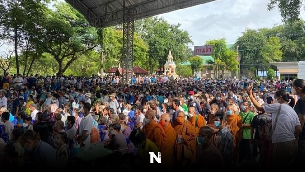 ผวาเกรงเชื้อลาม กลุ่มเปราะบางฉีดวัคซีนที่ รร.เพชรฯติดเชื้อ ผวาเกรงเชื้อลาม กลุ่มเปราะบางฉีดวัคซีนที่ รร.เพชรฯติดเชื้อ