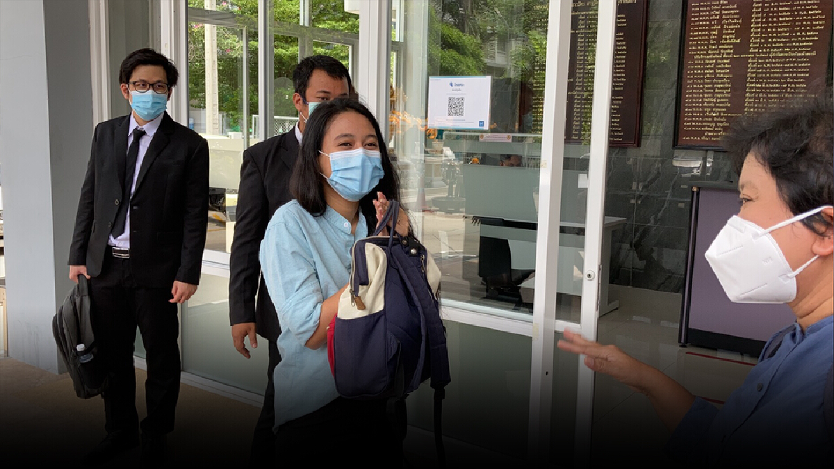 ‘น้องมายด์-อาจารย์ผู้จัด’ กิจกรรม“เปิดไฟให้ดาว” พบตร. ‘น้องมายด์-อาจารย์ผู้จัด’ กิจกรรม“เปิดไฟให้ดาว” พบตร.