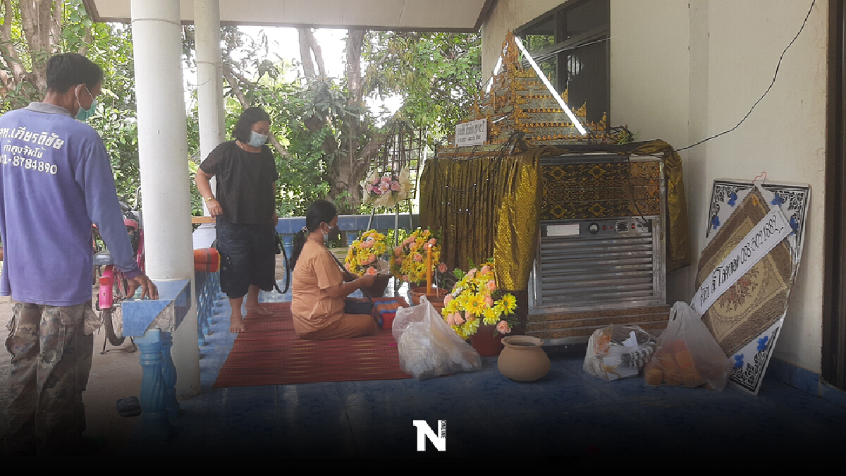 จิตตก ชายวัย 61ปี ผูกคอตายหลังเครียดจัดกลัวติดโควิด จิตตก ชายวัย 61ปี ผูกคอตายหลังเครียดจัดกลัวติดโควิด