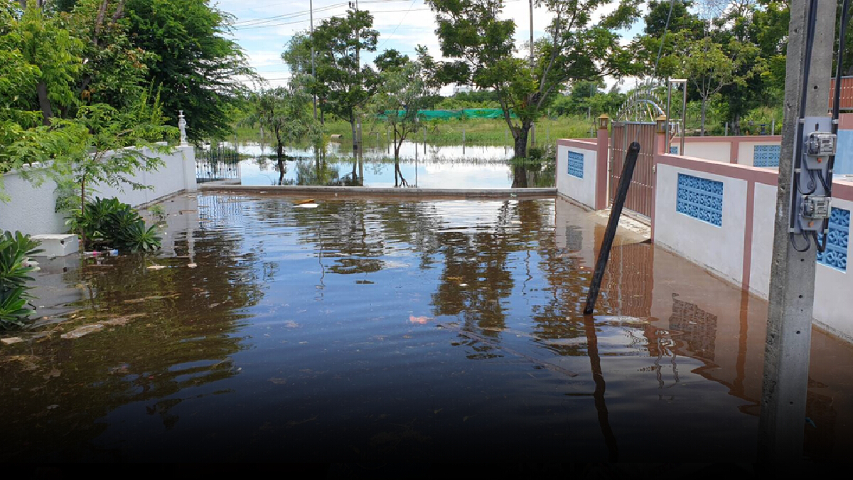 ชาวบ้านเมืองเอกบางปูร้องขอความช่วยเหลือด่วนหลังจมน้ำมานาน 3 วัน