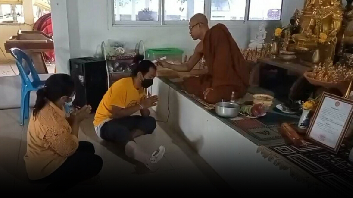 คลิปพระโคราชใช้วิชาอาคมรักษากระดูกหัก หลังเคยไล่ผีมาแล้ว คลิปพระโคราชใช้วิชาอาคมรักษากระดูกหัก หลังเคยไล่ผีมาแล้ว