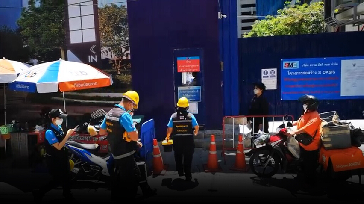 2 ทีมพิสูจน์หลักฐานกลาง เข้าตรวจสอบตึกไฟไหม้แล้ว 2 ทีมพิสูจน์หลักฐานกลาง เข้าตรวจสอบตึกไฟไหม้แล้ว