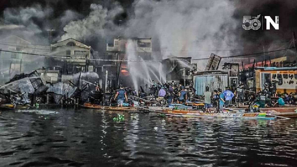 ชาวเน็ตแห่แชร์ "เรือซิ่งฮีโร่" ช่วยดับไฟไหม้ตลาดบ้านแพ้ว ชาวเน็ตแห่แชร์ "เรือซิ่งฮีโร่" ช่วยดับไฟไหม้ตลาดบ้านแพ้ว