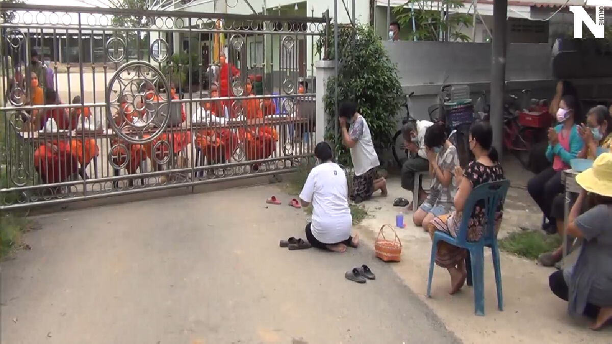 วัดลำปางปิดประตูคนในห้ามออกคนนอกห้ามเข้า