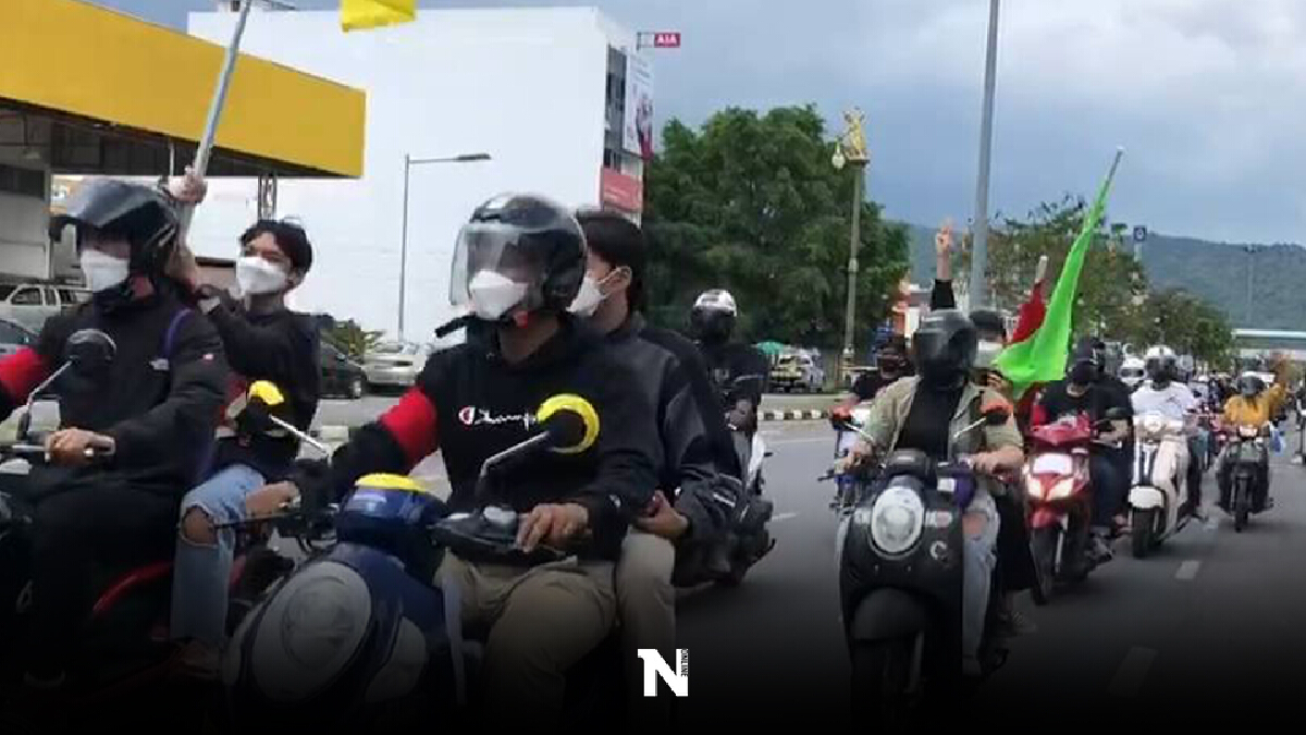 สงขลาคาร์ม็อบมาแล้ว จัดขบวน "เขรถยิกลุง" ทั่วเมือง สงขลาคาร์ม็อบมาแล้ว จัดขบวน "เขรถยิกลุง" ทั่วเมือง