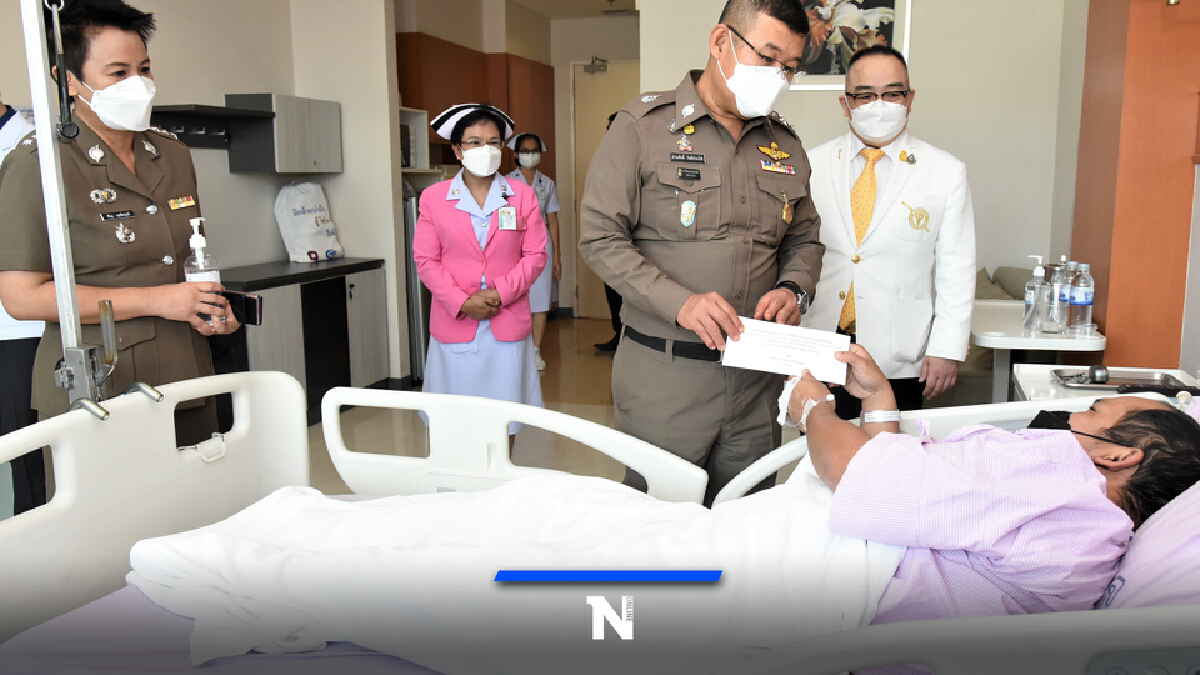ผบ.ตร. สั่งเยี่ยม ดูแลสวัสดิการ 2 ตำรวจคฝ. ผบ.ตร. สั่งเยี่ยม ดูแลสวัสดิการ 2 ตำรวจคฝ.