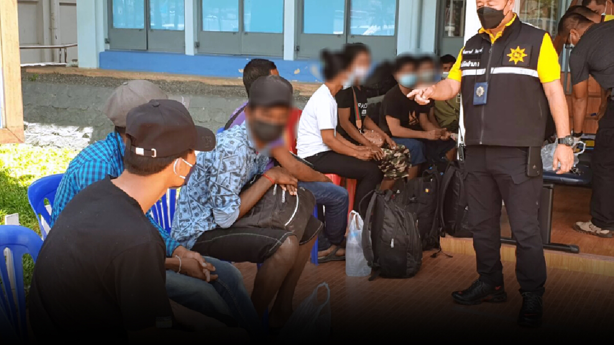 จับกุม 10 ต่างด้าวพร้อมนายหน้าขณะรอข้ามไปมาเลเซีย