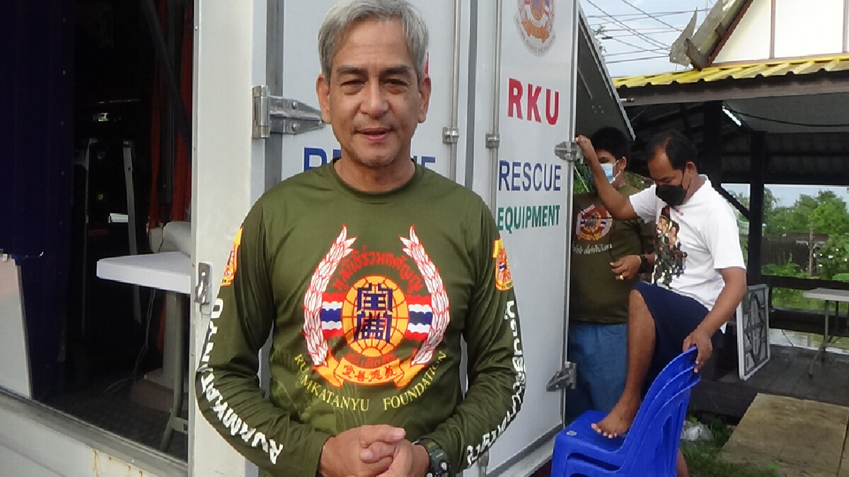 ป่าโมกน้ำท่วมขยายวงกว้าง ร่วมกตัญญูนำกำลังกว่า 60 นายเข้าช่วยเหลือประชาชน ป่าโมกน้ำท่วมขยายวงกว้าง ร่วมกตัญญูนำกำลังกว่า 60 นายเข้าช่วยเหลือประชาชน
