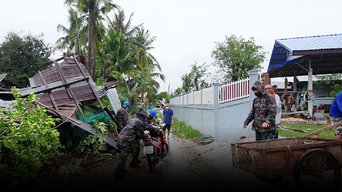 พายุฝนถล่มบ้านเรือนตำบลดงสิงห์ เสียหาย 100 หลังคาเรือน พายุฝนถล่มบ้านเรือนตำบลดงสิงห์ เสียหาย 100 หลังคาเรือน