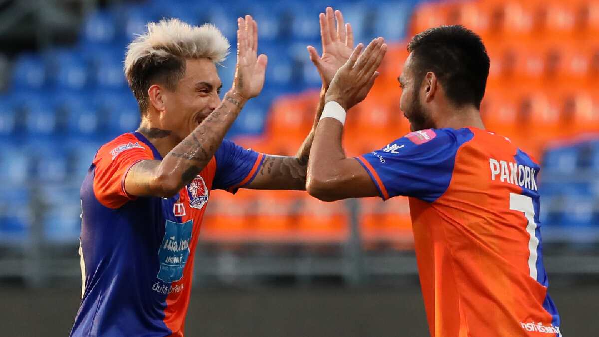 ท่าเรืออัดขอนแก่น2-0คว้าชัยนัดแรกศึกไทยลีก ท่าเรืออัดขอนแก่น2-0คว้าชัยนัดแรกศึกไทยลีก