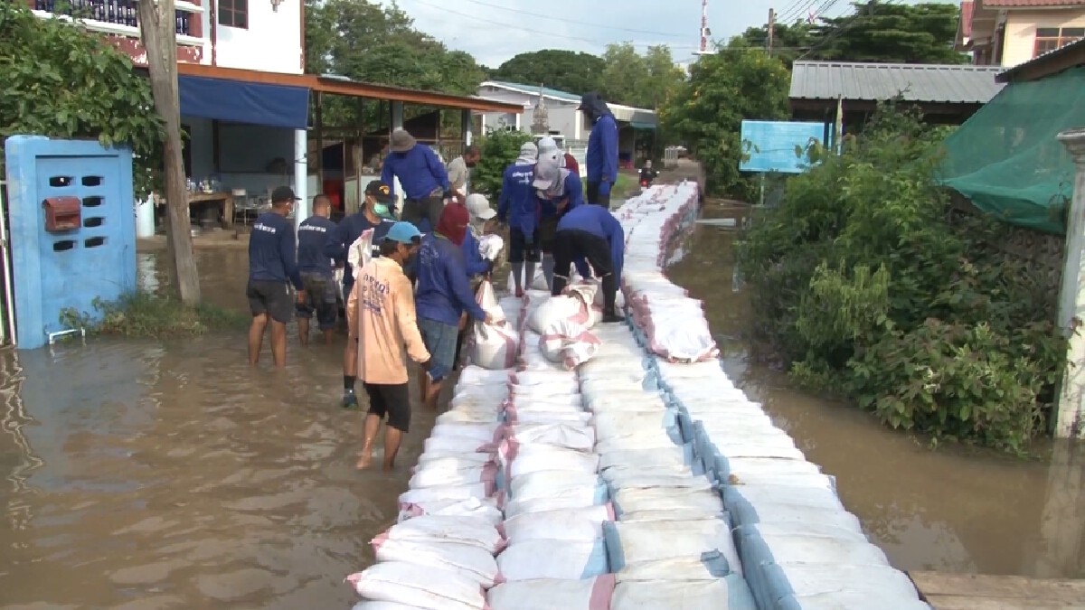 ทหารกองพันซ่อมบำรุงเครื่องบินทหารบกลงพื้นที่ช่วยเหลือชาวบ้าน ทหารกองพันซ่อมบำรุงเครื่องบินทหารบกลงพื้นที่ช่วยเหลือชาวบ้าน