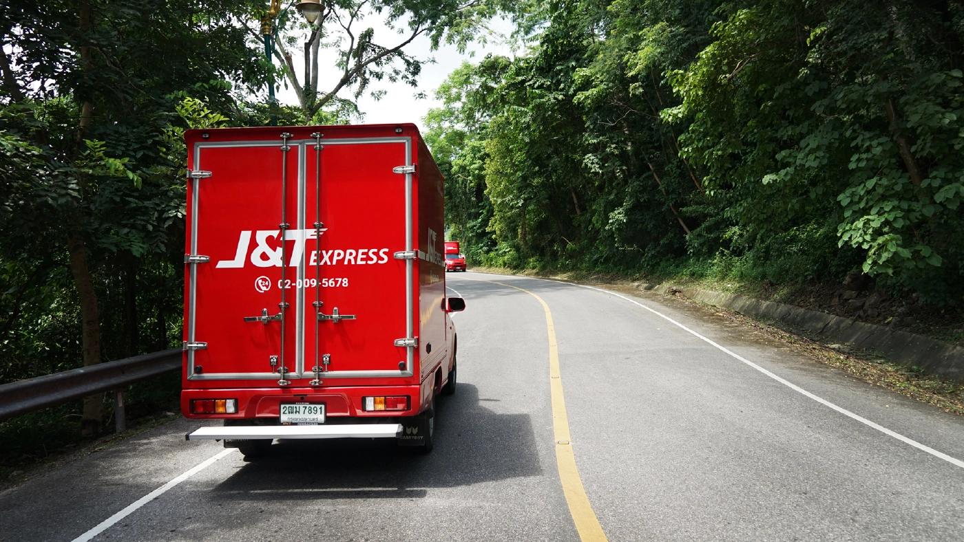 J&T Express ปรับลดราคาค่าขนส่ง ดันอีคอมเมิร์ซโต
