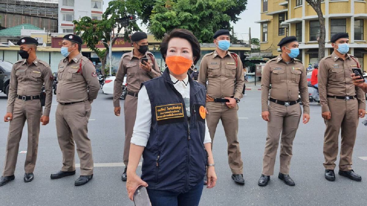 "อมรัตน์" โดนหมายเรียกคดีจัด "คาร์ม็อบ" ลั่นเข้ารับทราบข้อหา 1 ต.ค.นี้ "อมรัตน์" โดนหมายเรียกคดีจัด "คาร์ม็อบ" ลั่นเข้ารับทราบข้อหา 1 ต.ค.นี้