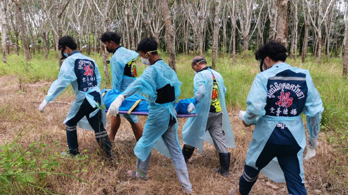 สุดเหี้ยม!คนร้ายซุ่มยิงหนุ่มใหญ่ดับคาสวนยาง คาดปมขัดแย้งส่วนตัว สุดเหี้ยม!คนร้ายซุ่มยิงหนุ่มใหญ่ดับคาสวนยาง คาดปมขัดแย้งส่วนตัว