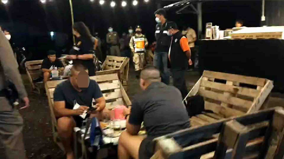 จับ“ร้านหม่าล่า”แอบขายเครื่องดื่มแอลกอฮอล์ จับ“ร้านหม่าล่า”แอบขายเครื่องดื่มแอลกอฮอล์