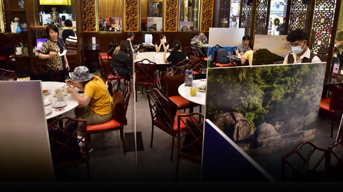 สธ.แจงชัดข้อปฏิบัตินั่งร้านอาหาร เล็งใช้มาตรการเข้มข้นเพิ่มตุลาคม สธ.แจงชัดข้อปฏิบัตินั่งร้านอาหาร เล็งใช้มาตรการเข้มข้นเพิ่มตุลาคม