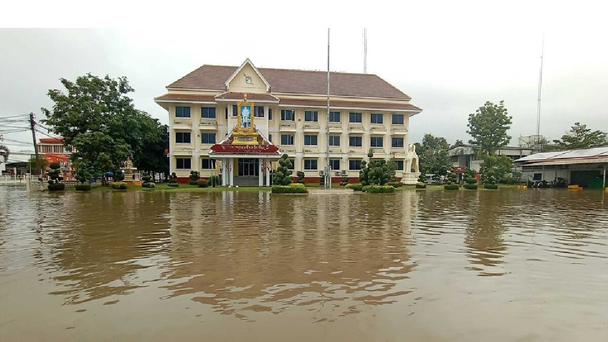 สำรวจความเสียหายสถานีตำรวจ ถูกน้ำท่วมหนักหลายพื้นที่
