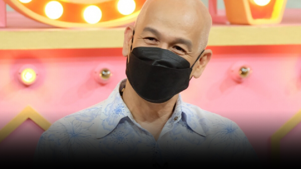 หนุ่มเสก ร่ายยาว ผู้นำเหล่าทัพ อย่าเอาแต่วิ่งตำแหน่ง จนละเลยปกป้องสถาบันฯ หนุ่มเสก ร่ายยาว ผู้นำเหล่าทัพ อย่าเอาแต่วิ่งตำแหน่ง จนละเลยปกป้องสถาบันฯ