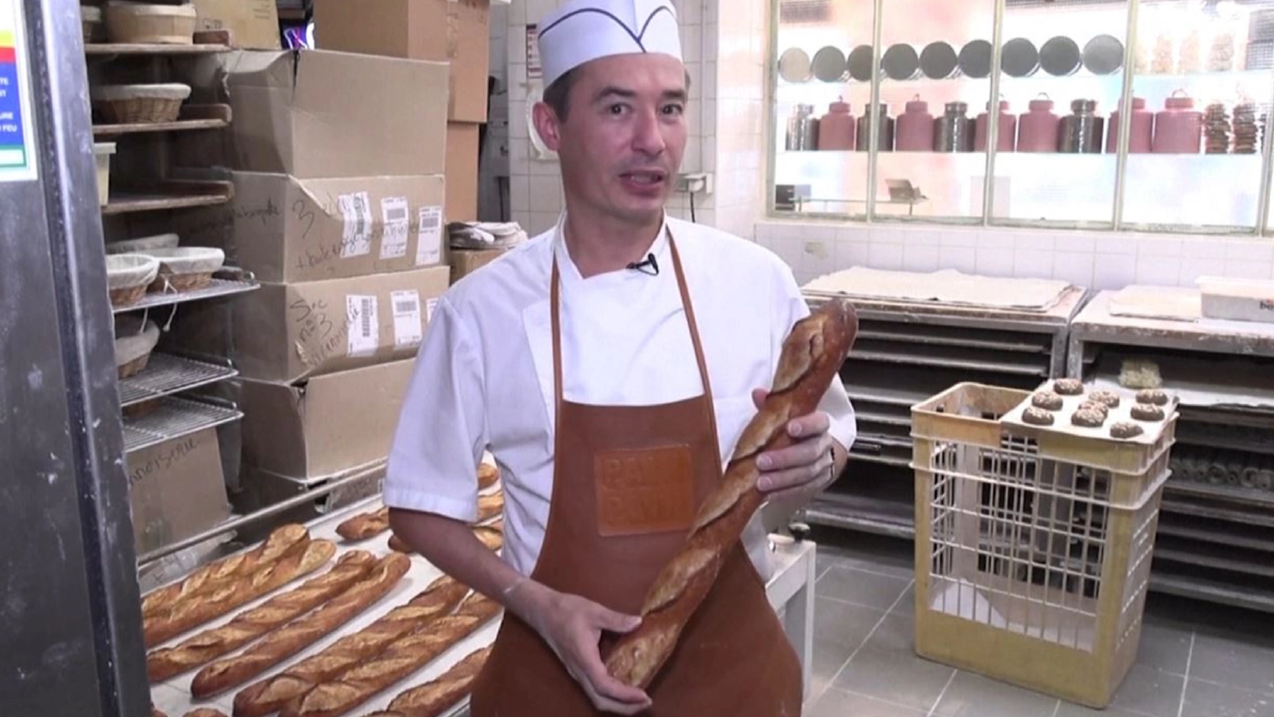 ความลับแห่งขนมปังบาแก็ตที่ดีที่สุดของปารีส