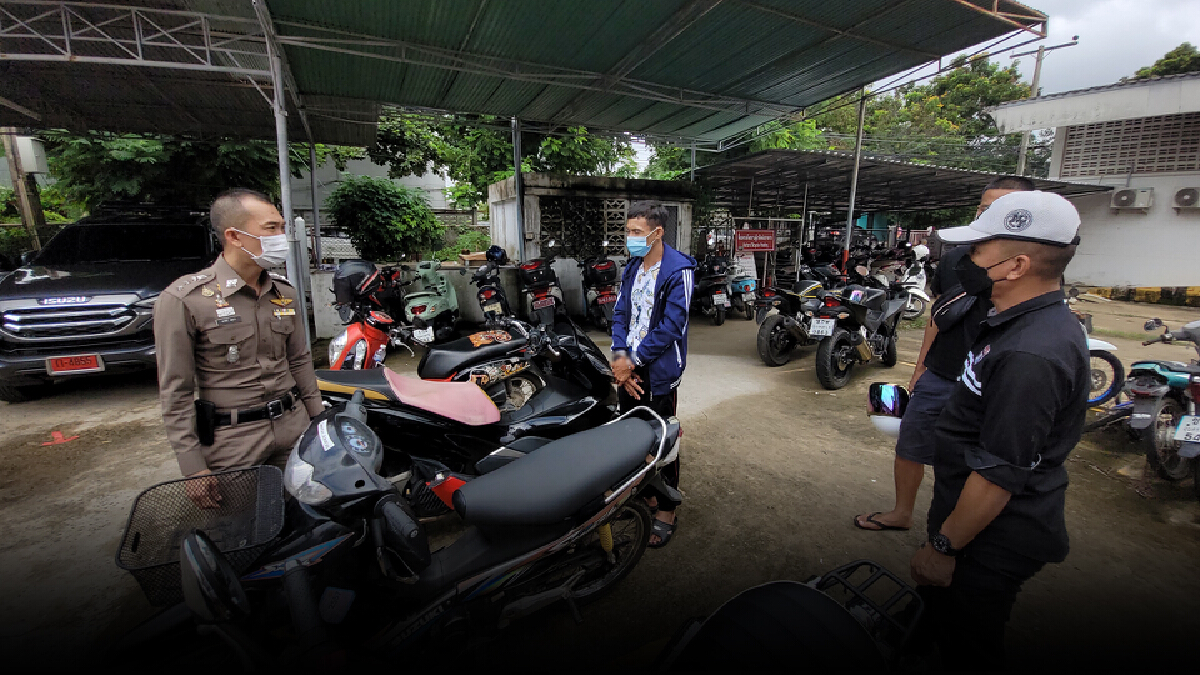 รวบหนุ่มติดยาวิ่งราว ชิงทรัพย์คนชรา สารภาพทำมาแล้ว 6 ครั้ง รวบหนุ่มติดยาวิ่งราว ชิงทรัพย์คนชรา สารภาพทำมาแล้ว 6 ครั้ง