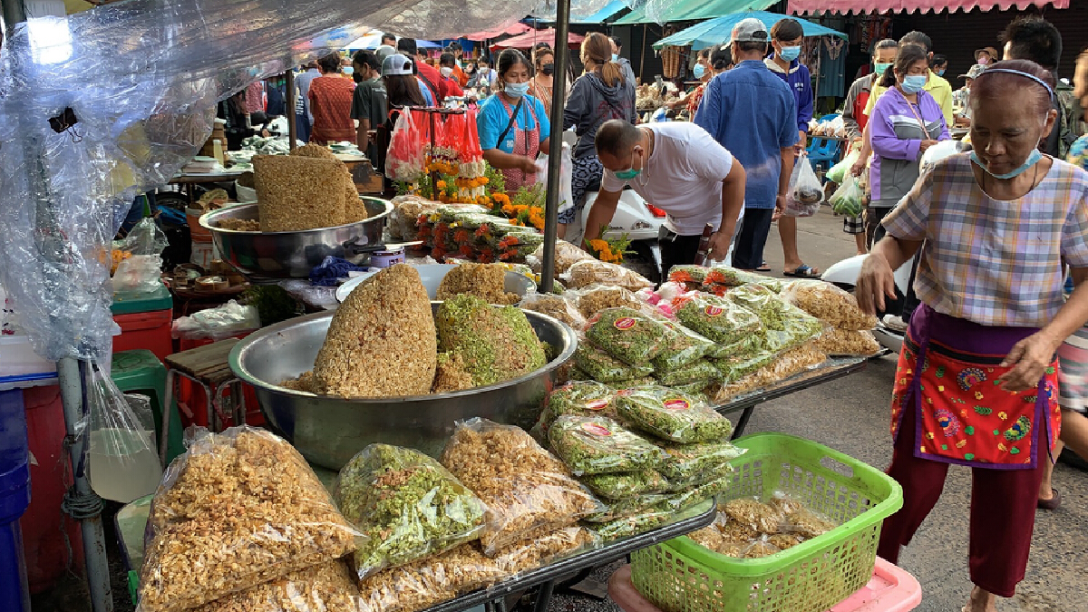 สารทลาวข้าวกระยาสารททิพย์เต็มตลาด เตรียมไหว้ผี